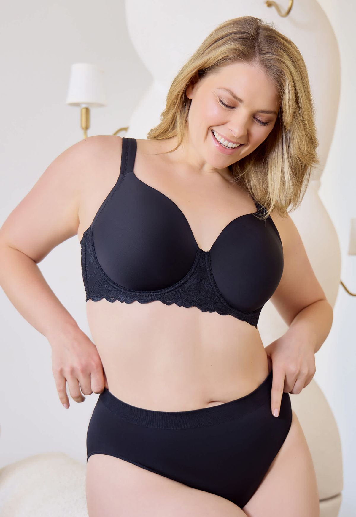 The Chloe Lace Band Molded Underwire T-Shirt Bra