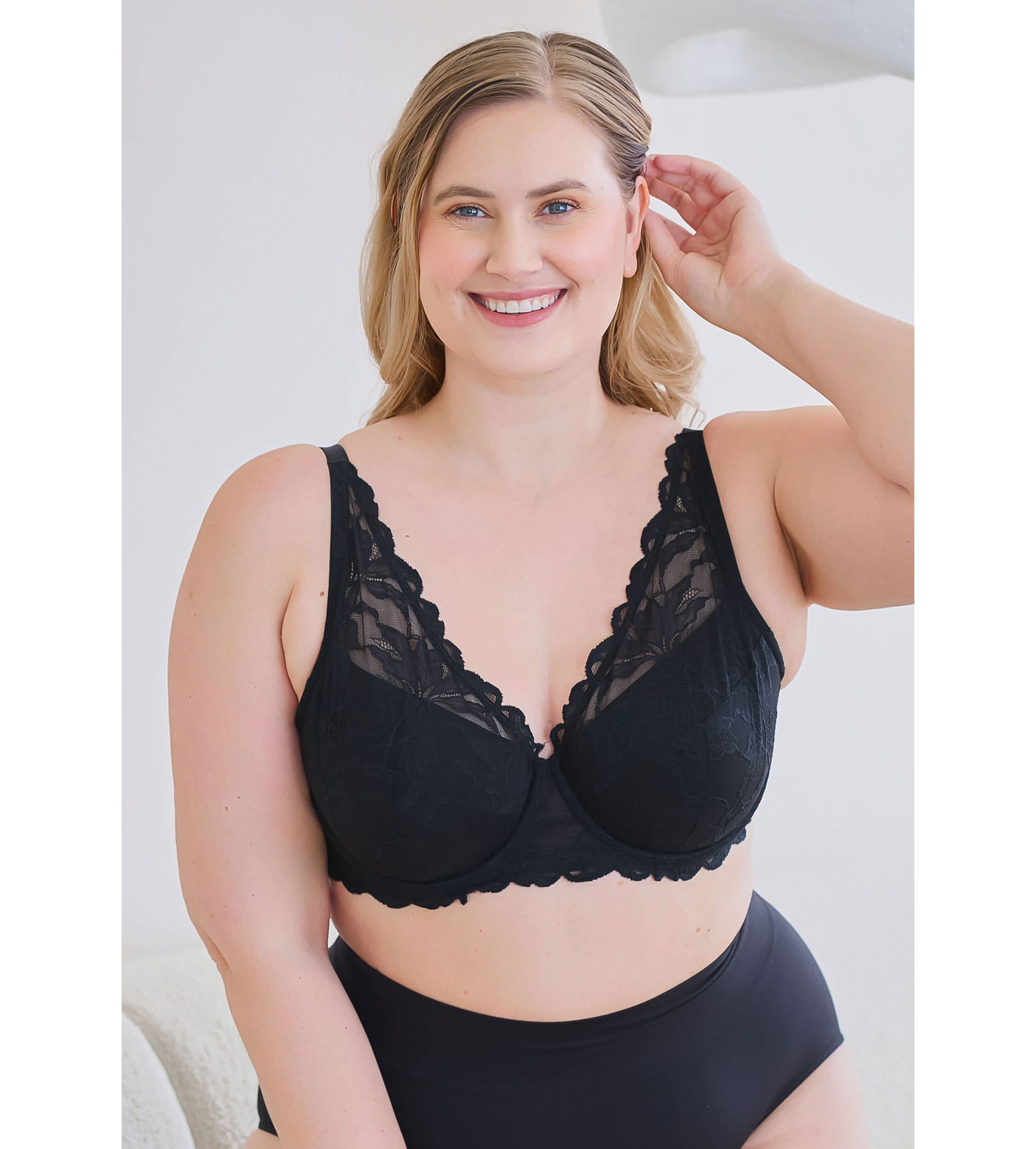 The Willow Lace Plunge Underwire Bra