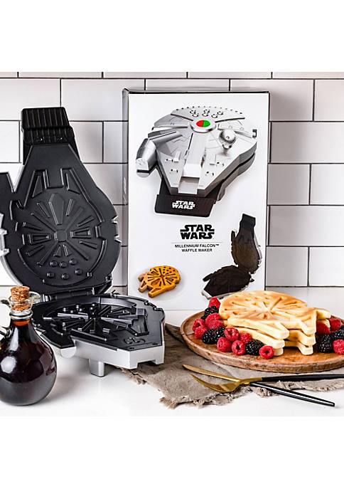 Uncanny Brands Star Wars Deluxe Millennium Falcon Waffle