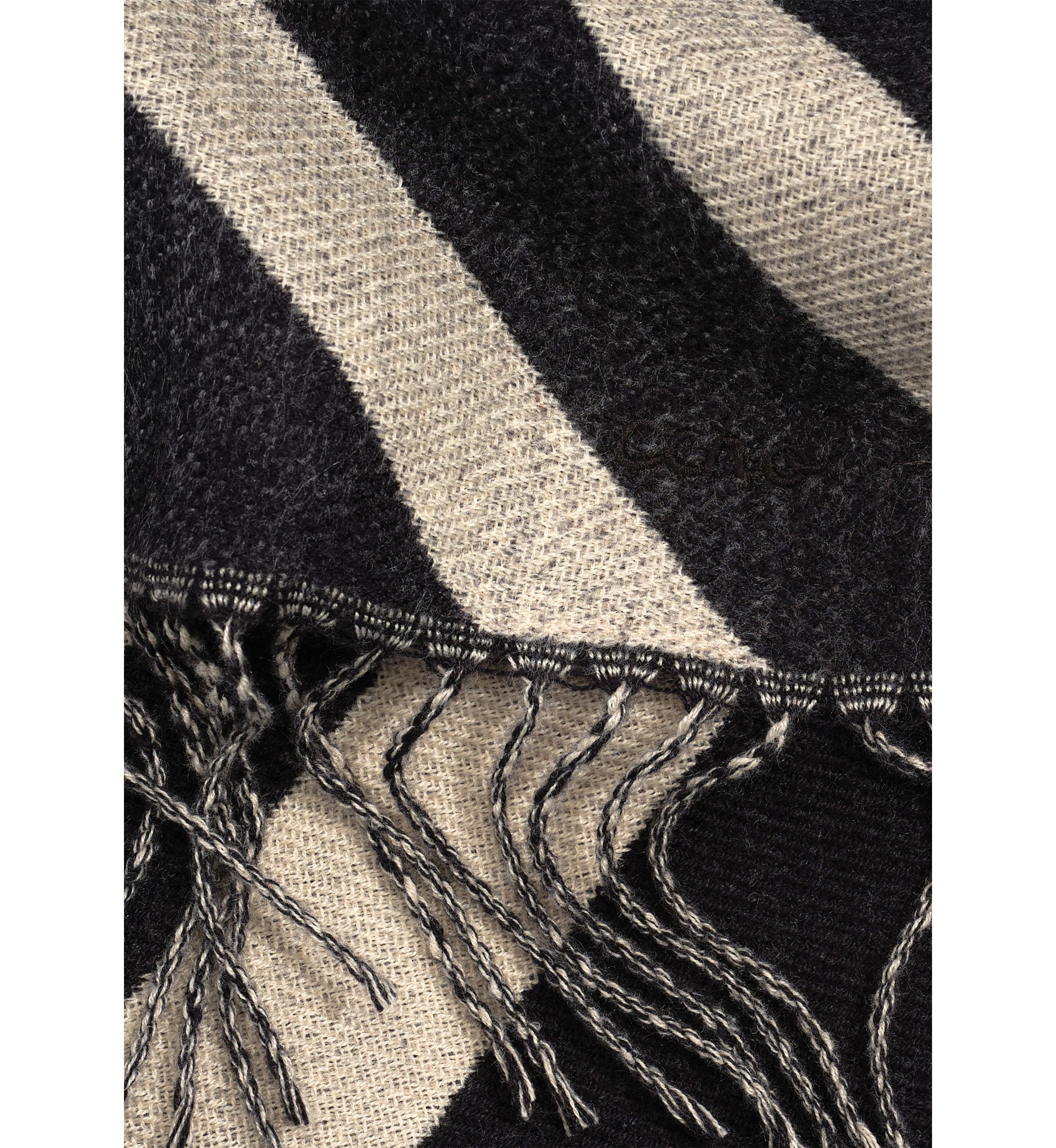Geo Printed Wrap