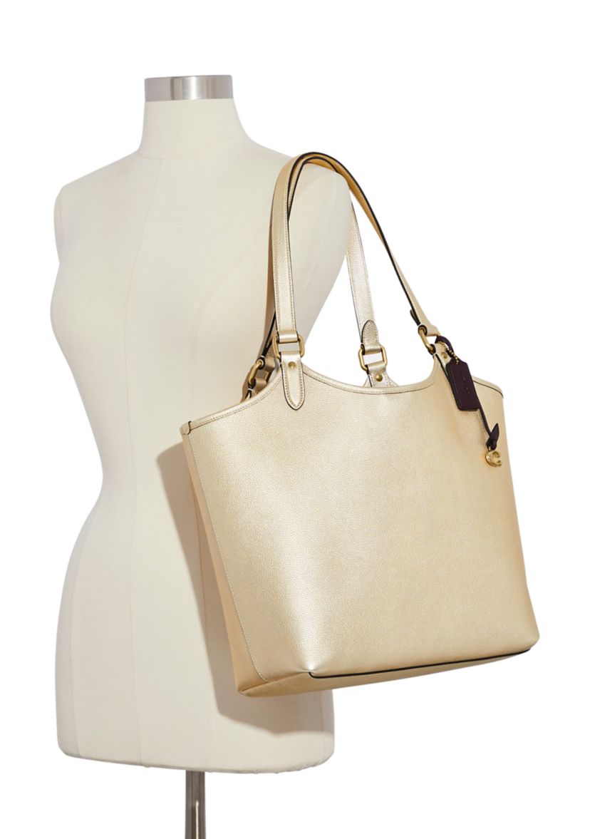 Day Tote