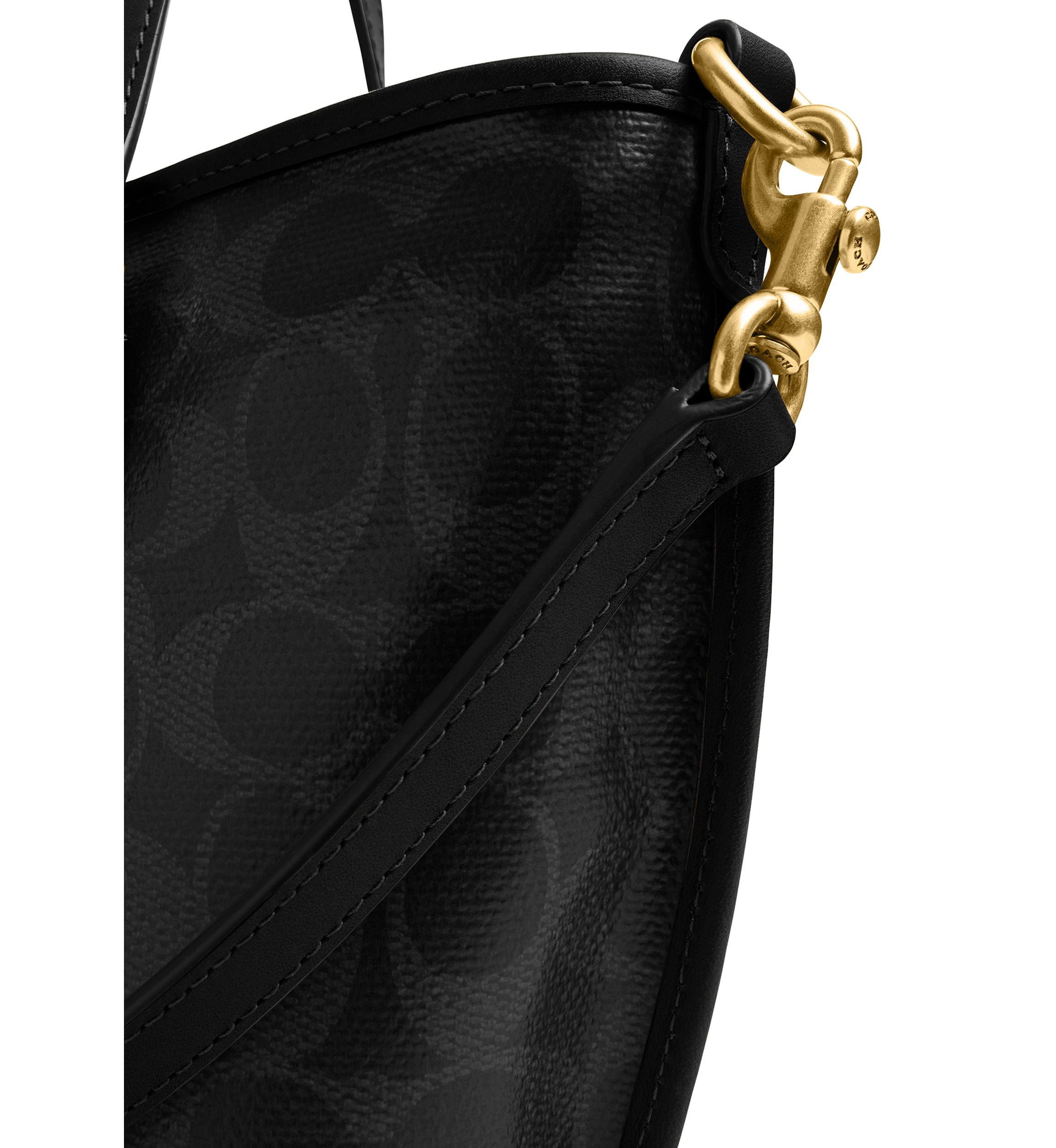 Taxi Tote Bag 21 in Signature Canvas 