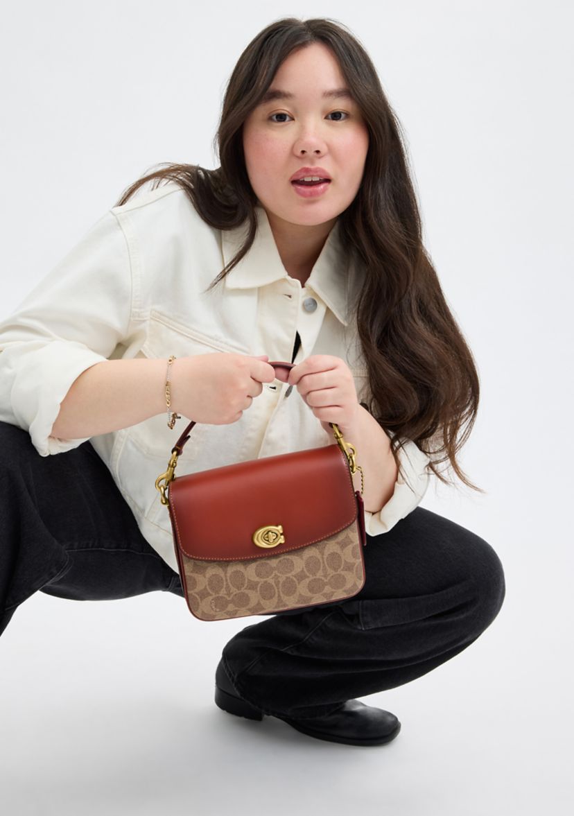 Cassie Crossbody 19 in Signature Canvas