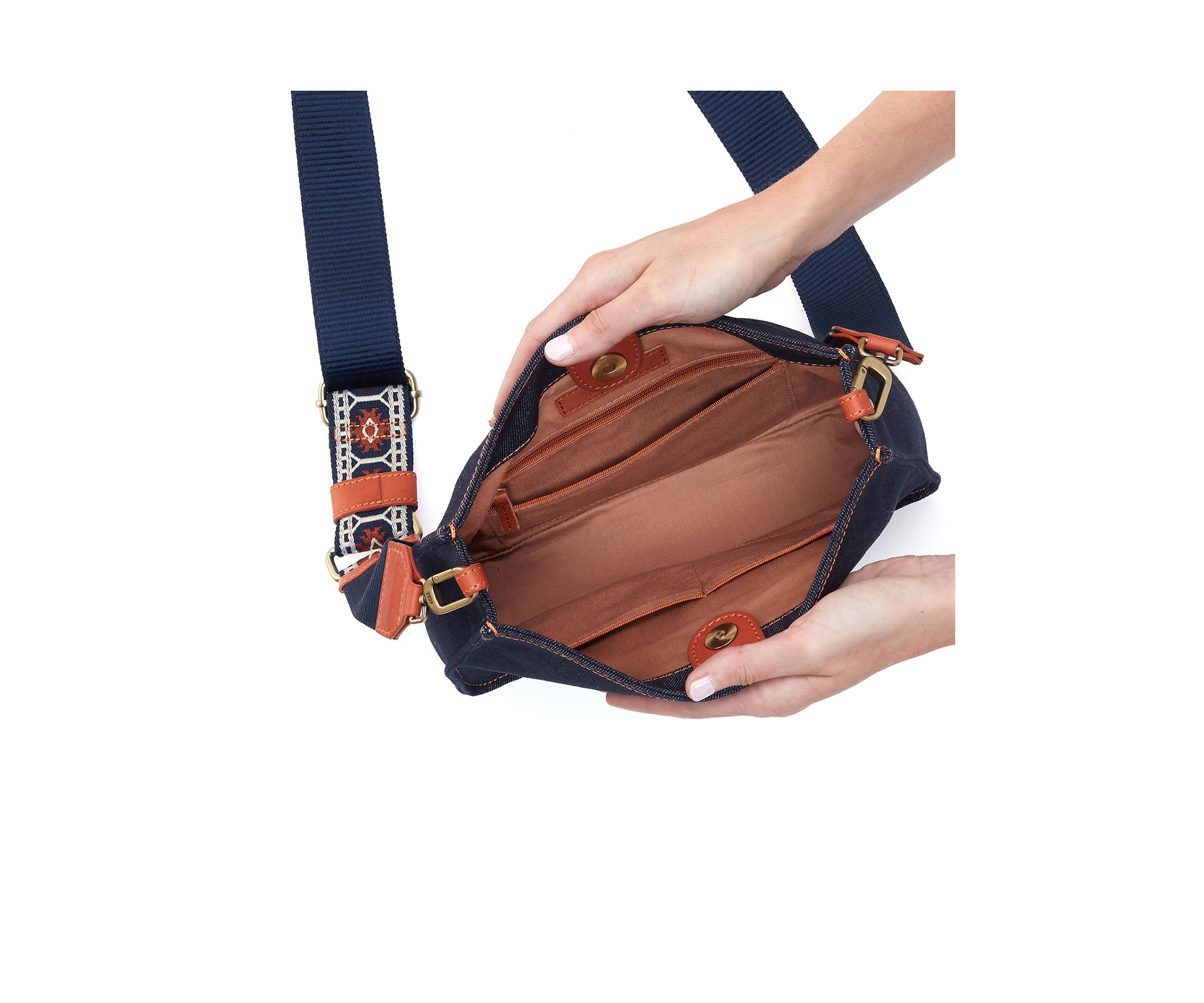 Cass Crossbody