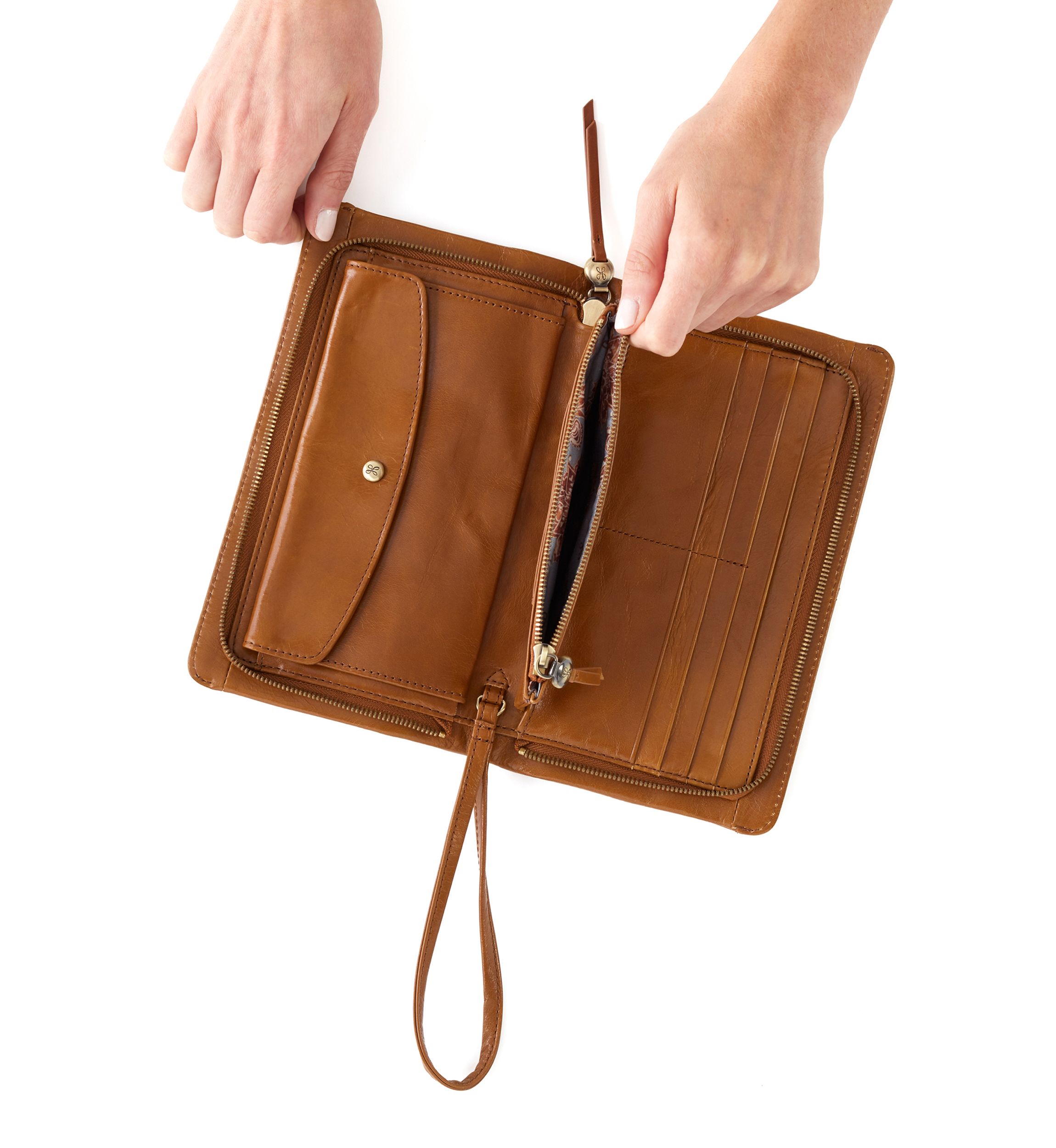Evolve Wristlet