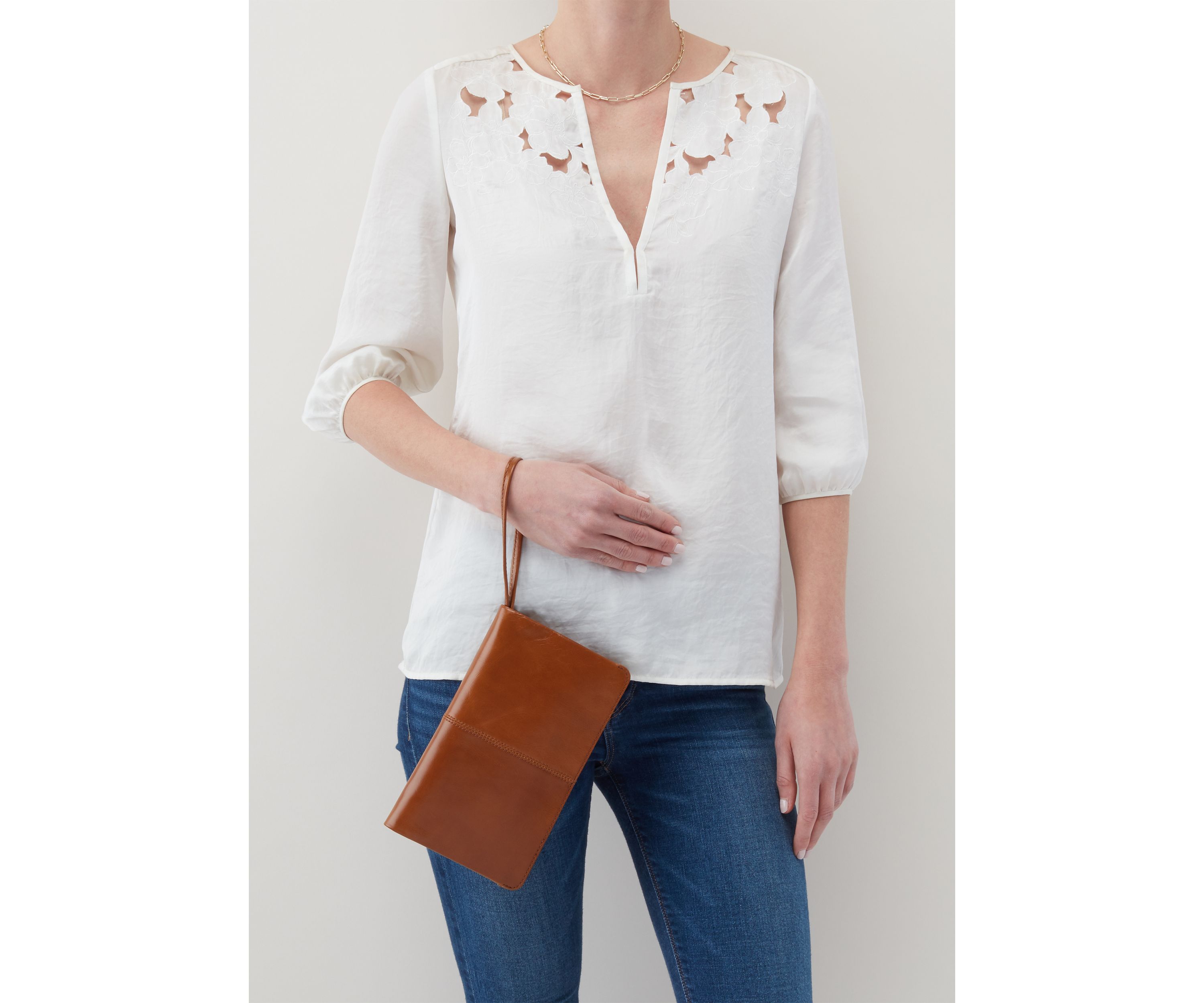 Evolve Wristlet