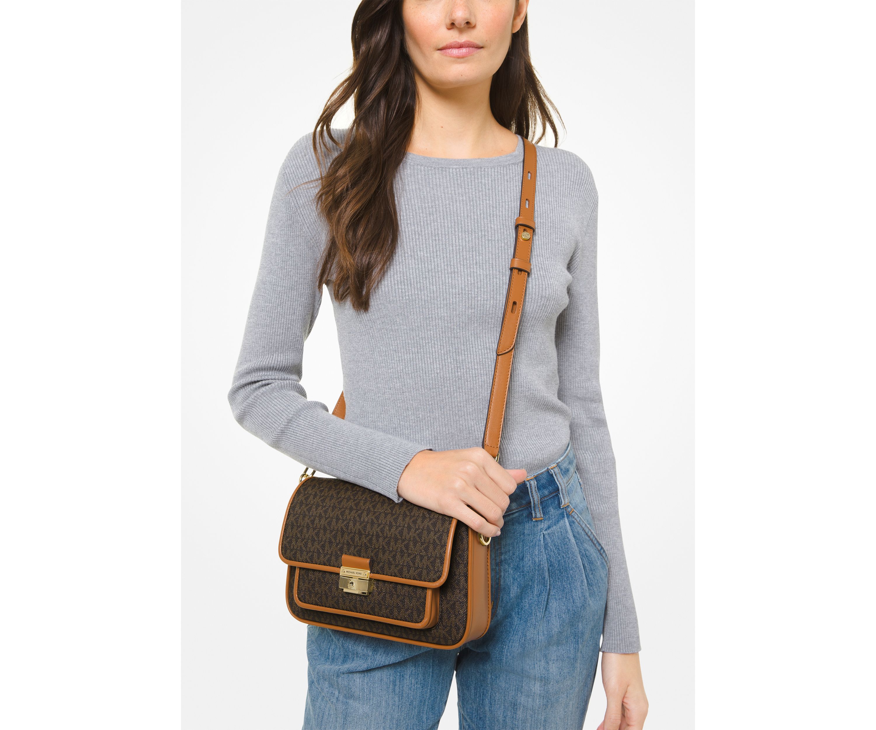 Bradshaw Medium Messenger Bag 