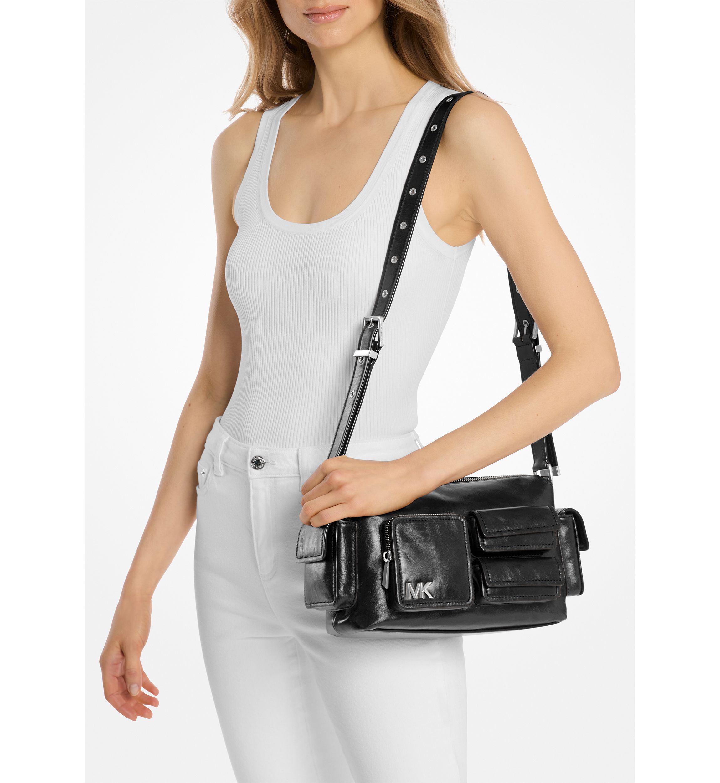 Dakota Medium Pocket Shoulder Bag