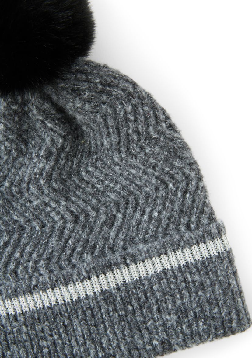 Knit Beanie with Pom