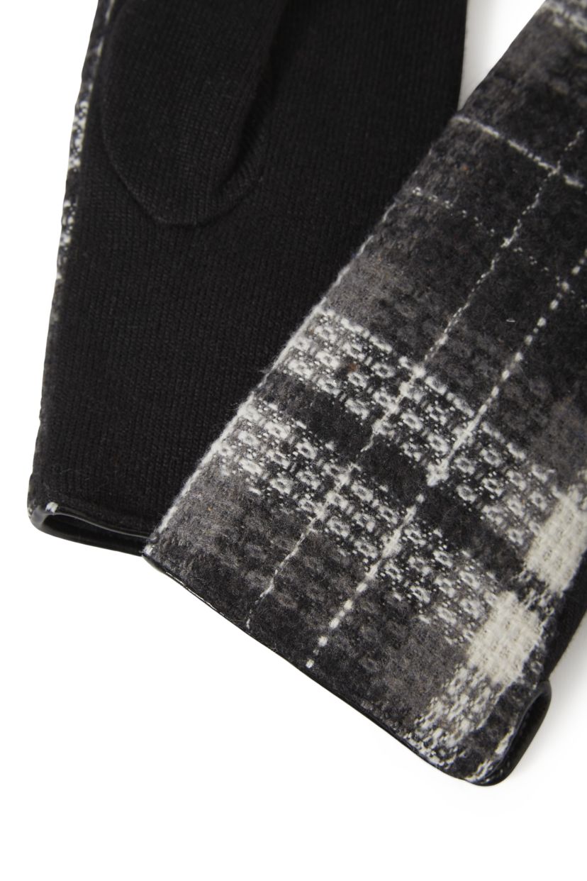Large Scale Plaid Gloves