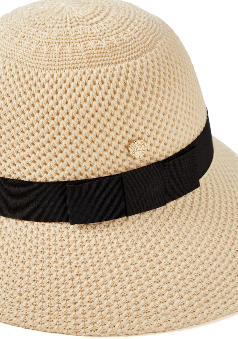 Packable Knit Face Framer 