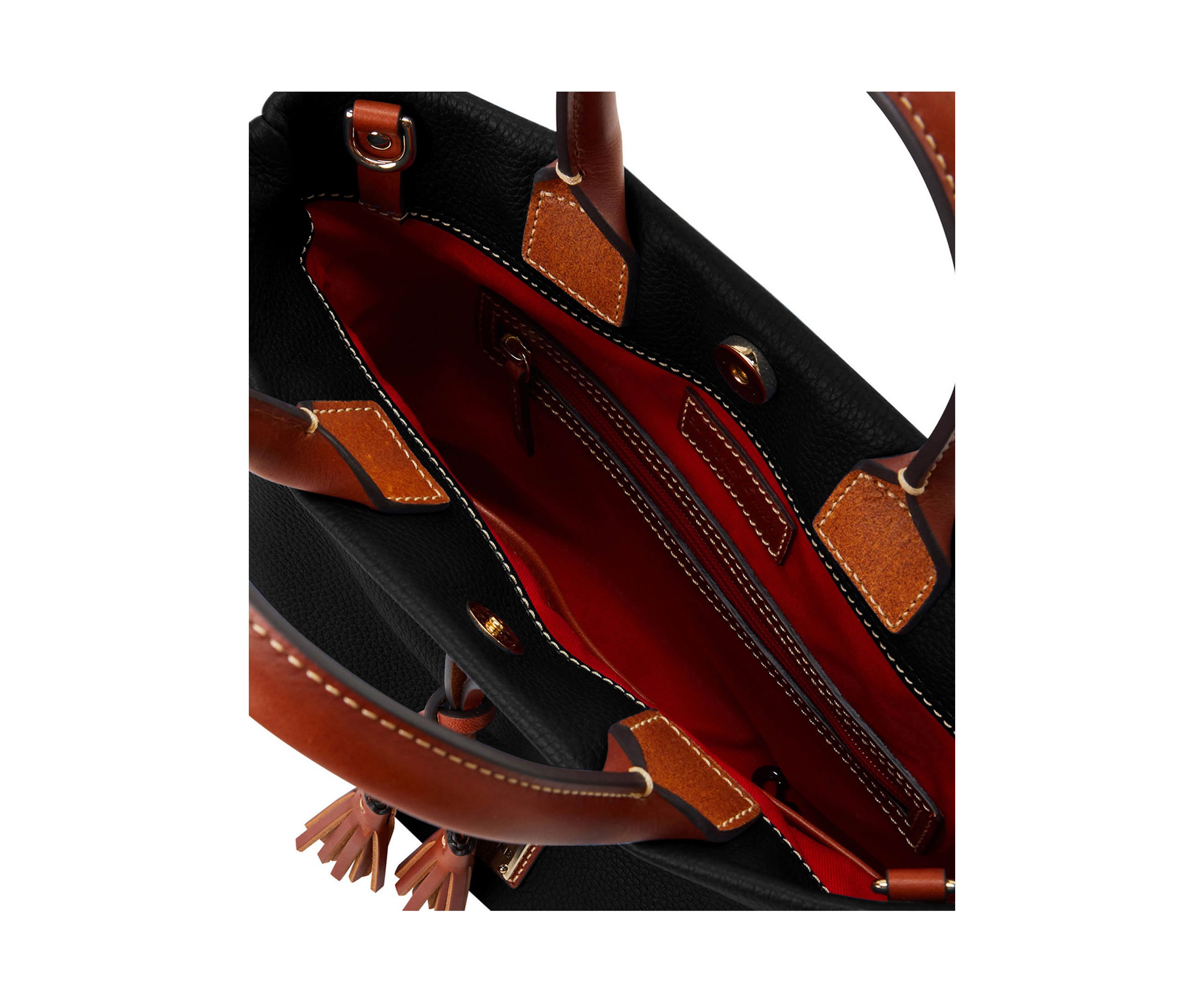 Pebble Grain Tassel Tote