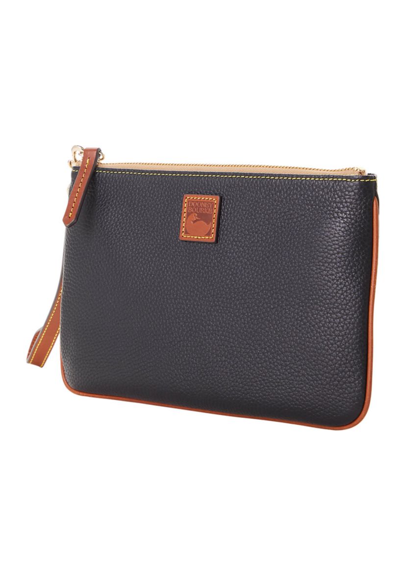 Pebble Grain Large Wristlet