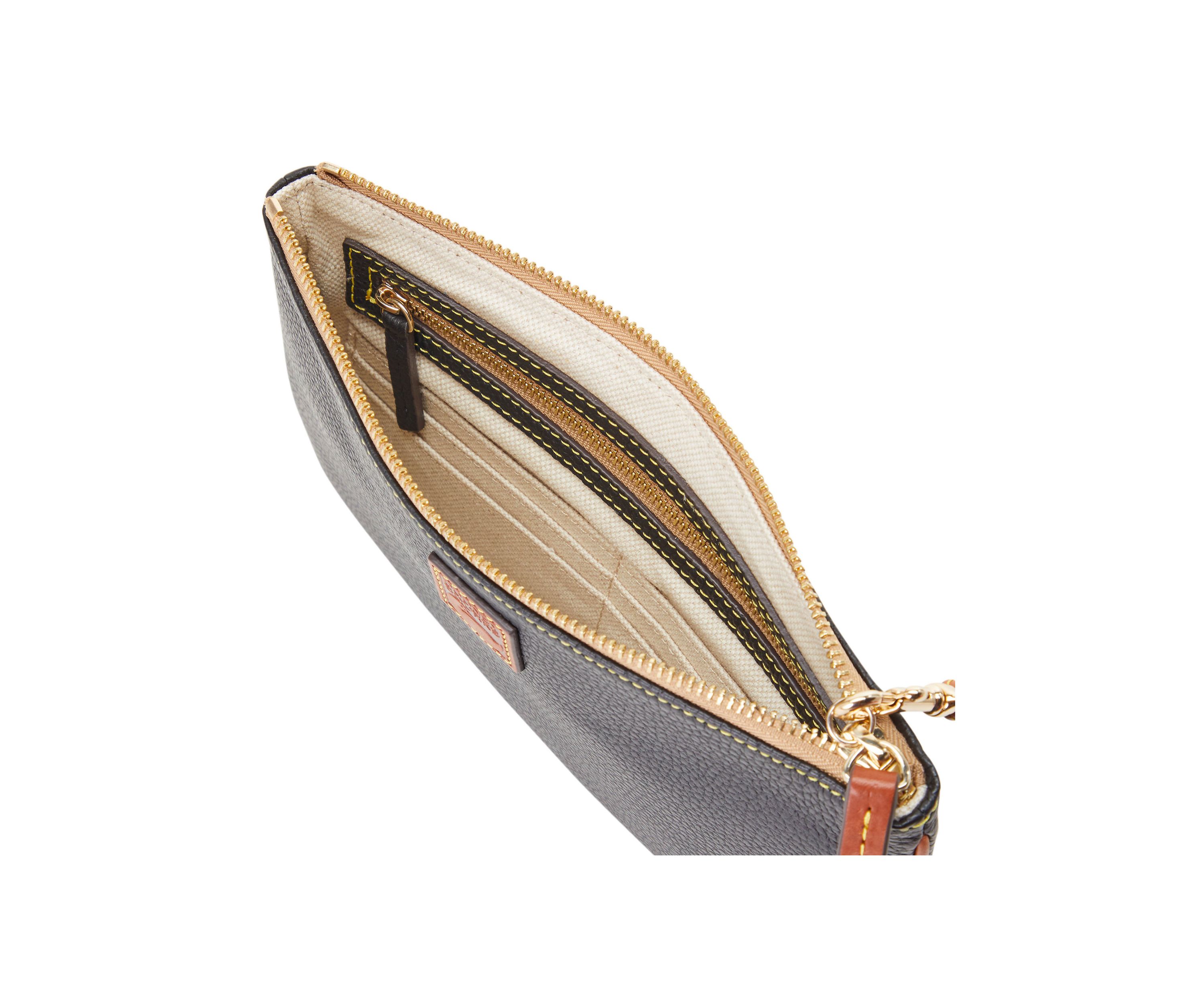 Pebble Grain Large Wristlet