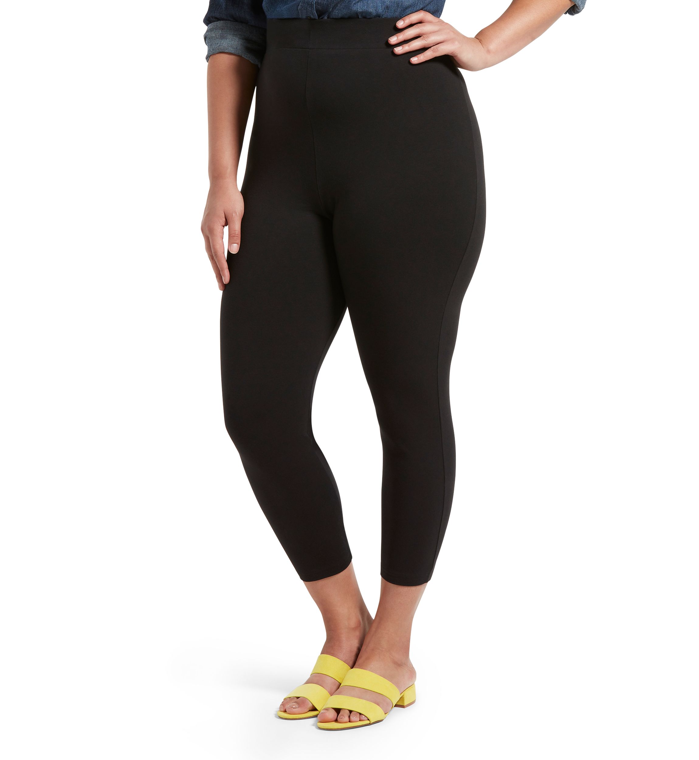 Plus Size Blackout Cotton Capri Leggings