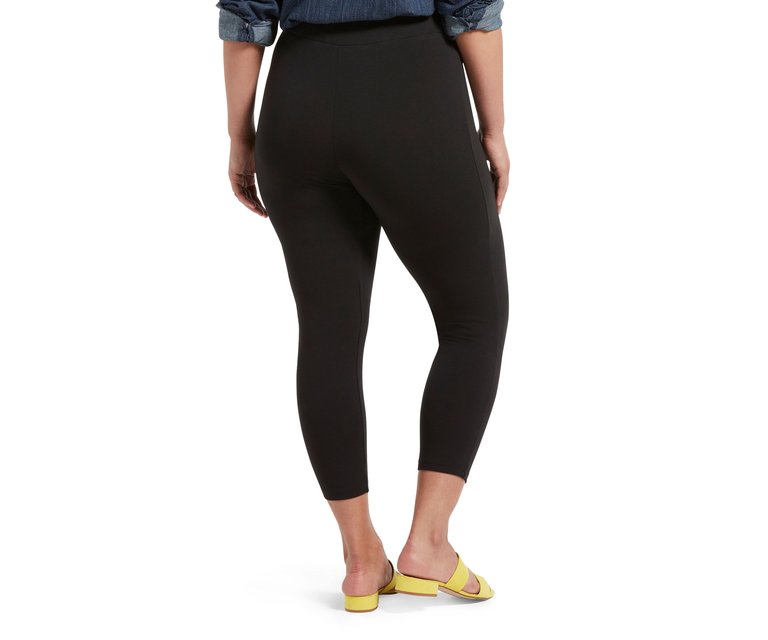 Plus Size Blackout Cotton Capri Leggings