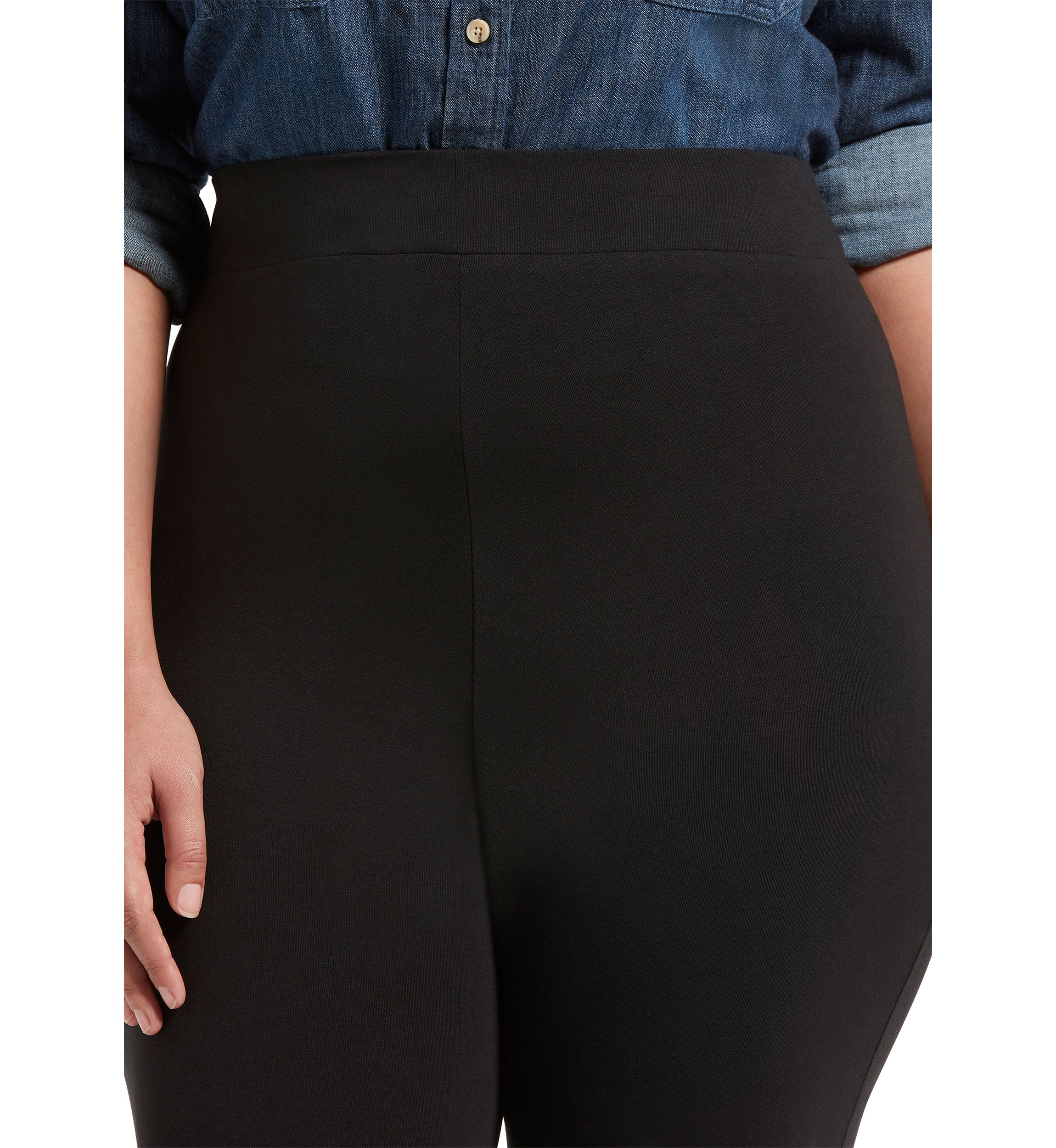Plus Size Blackout Cotton Capri Leggings