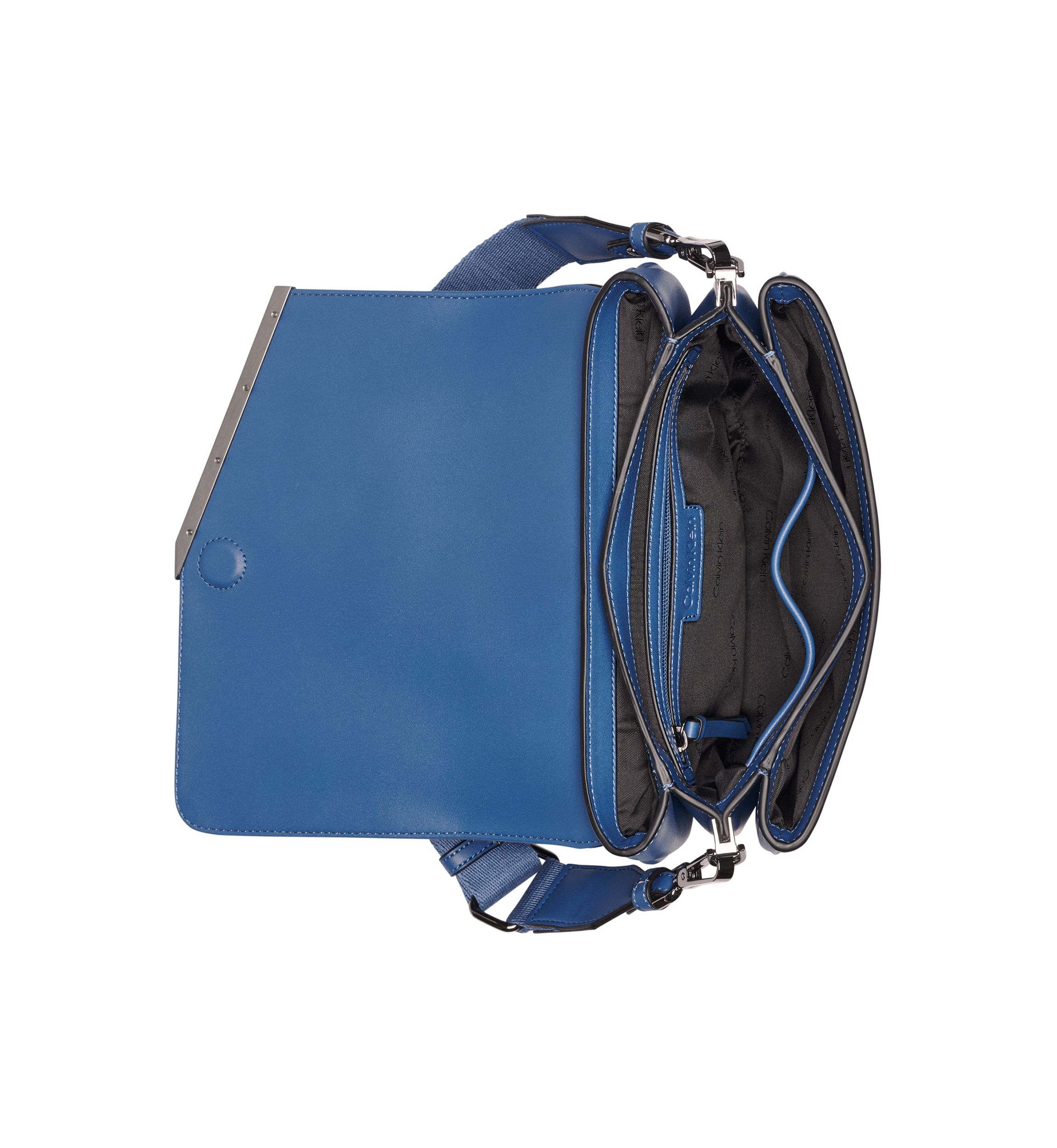 Ria Crossbody 