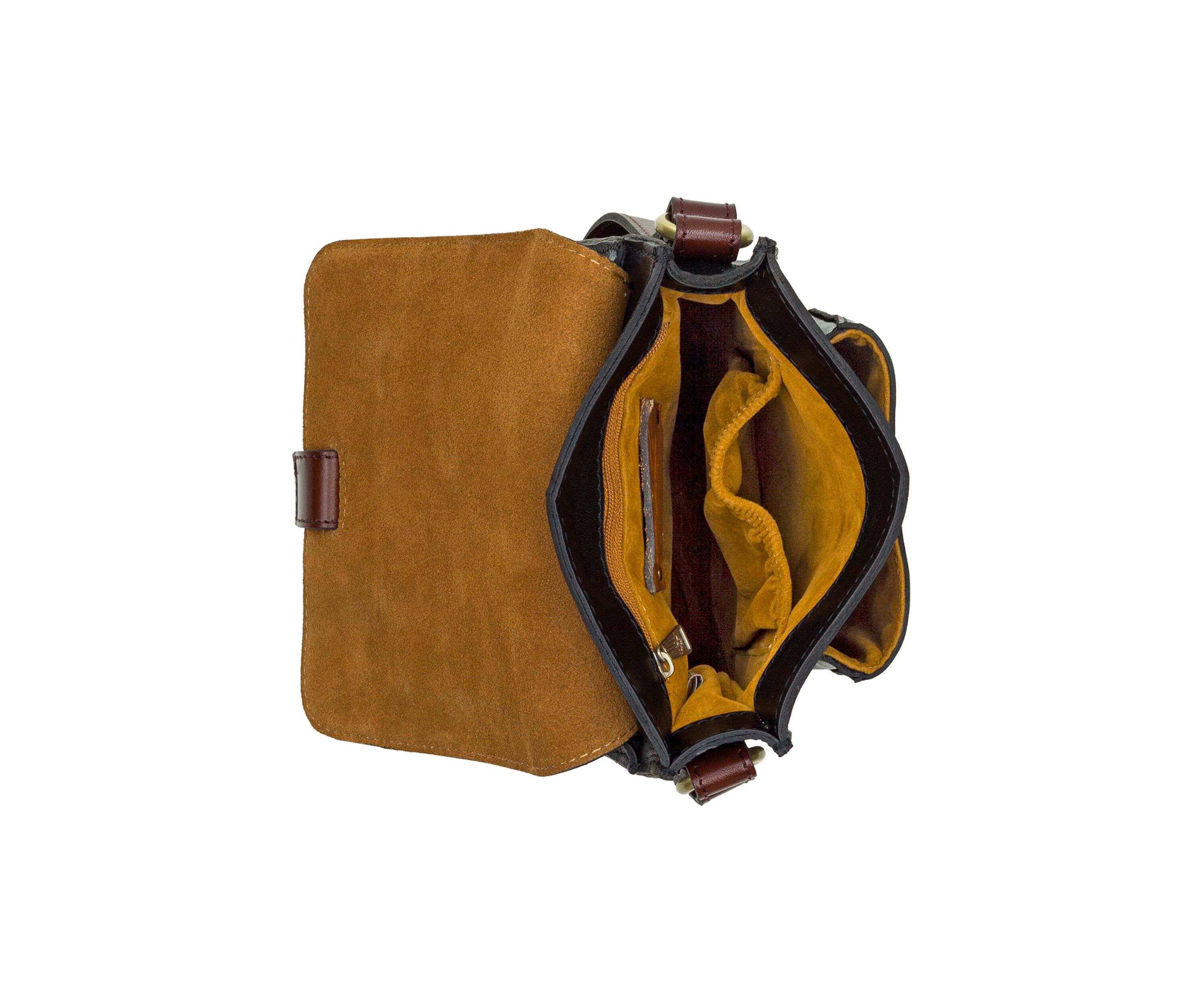 Lari Crossbody
