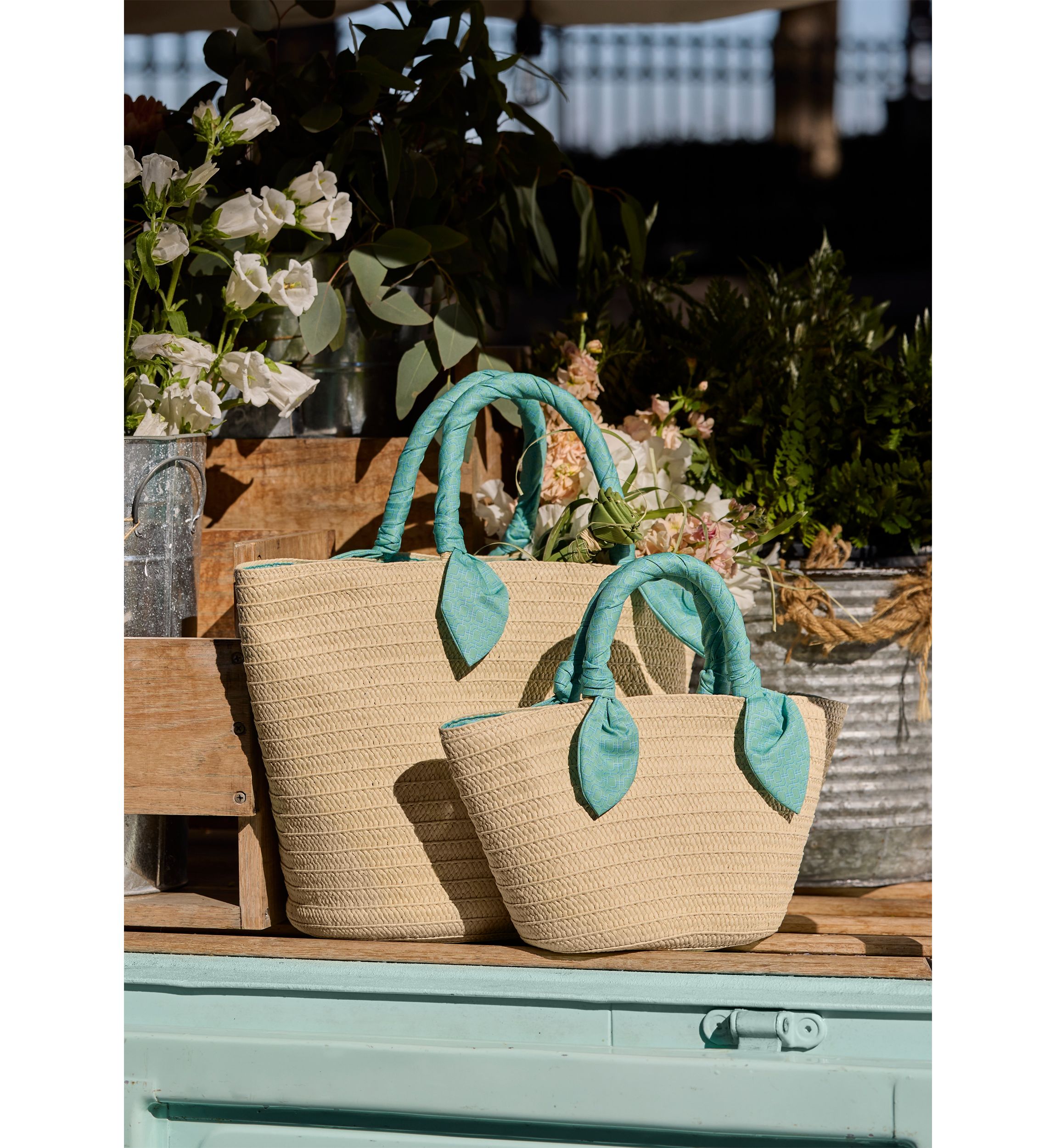 Sewing Down South x Crown & Ivy™ Vendue Medium Straw Handbag