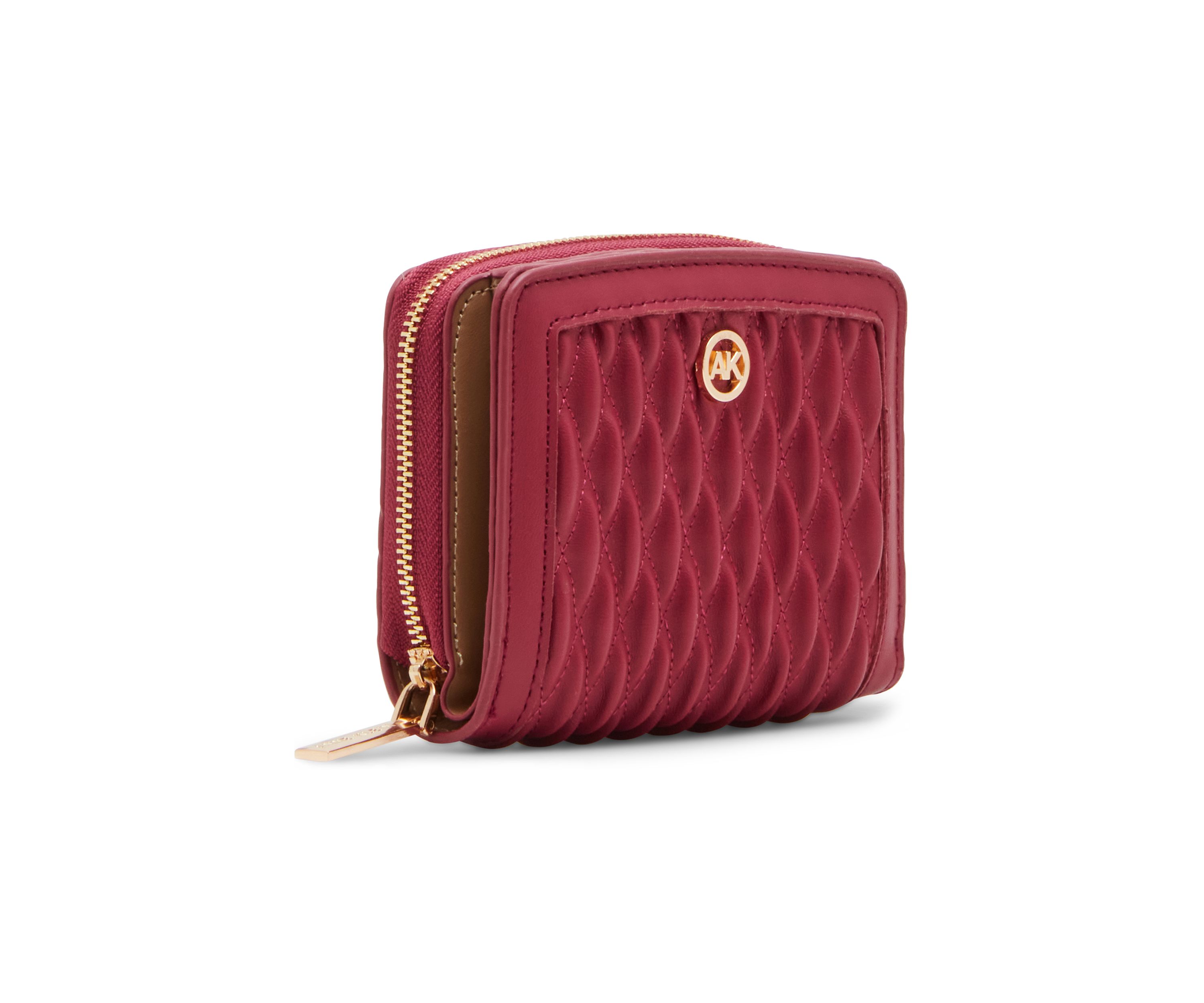 Quilted Small Curved Wallet