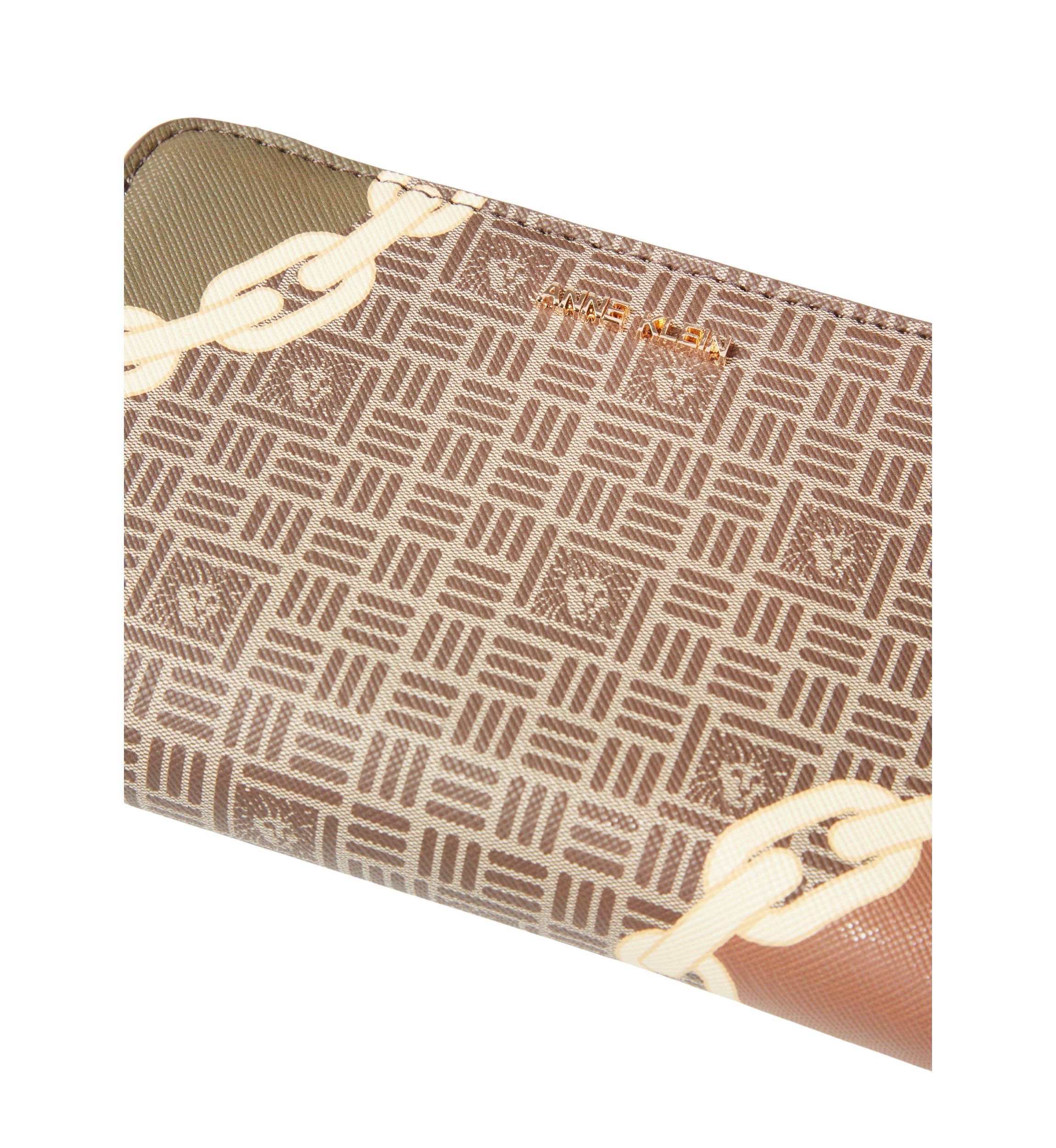 Medium Bifold Wallet with Snap