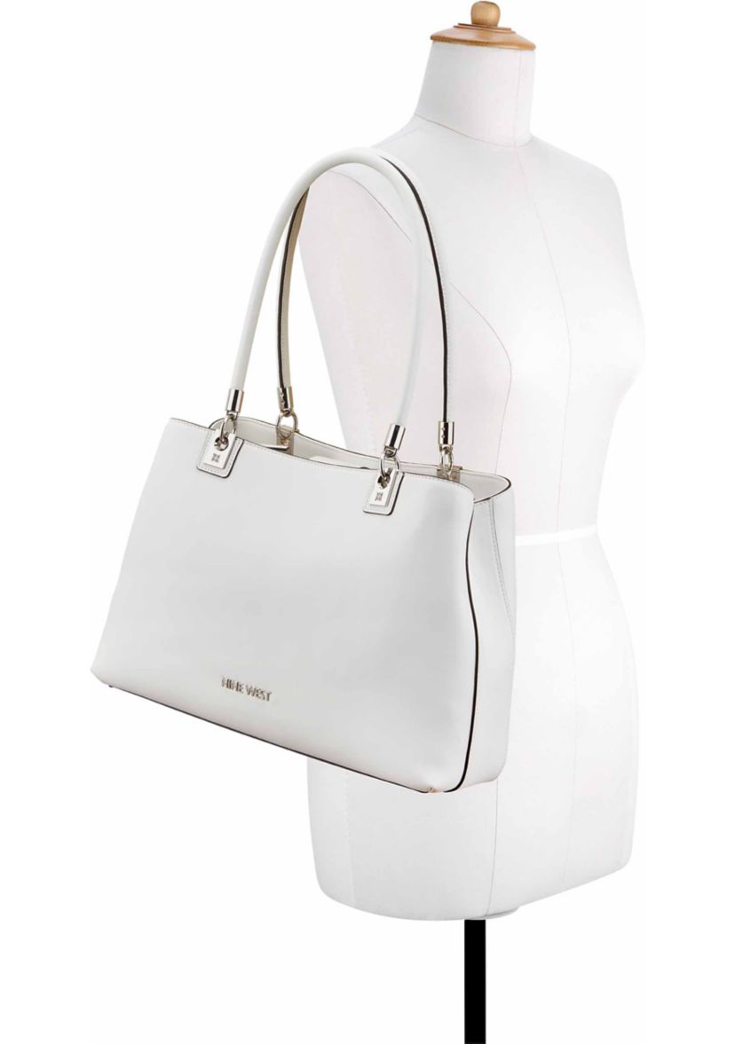 Donella Carryall