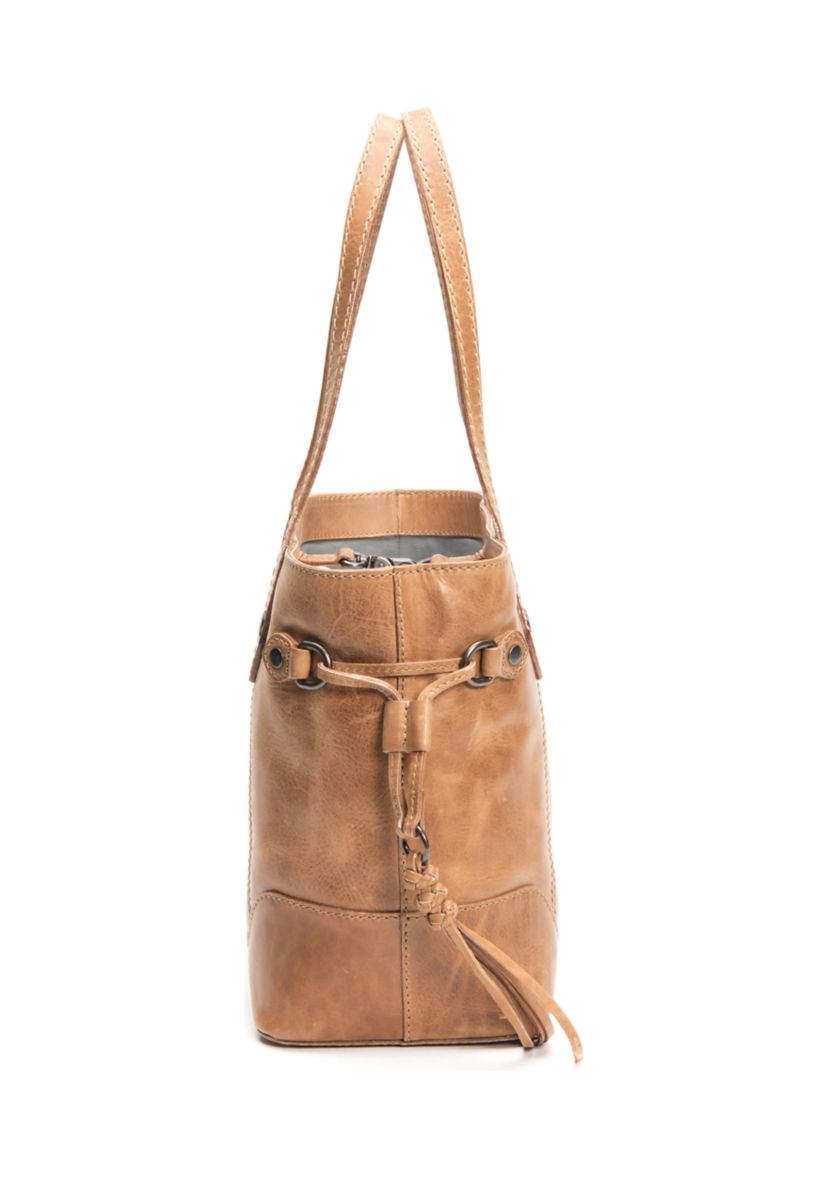 Melissa Carryall