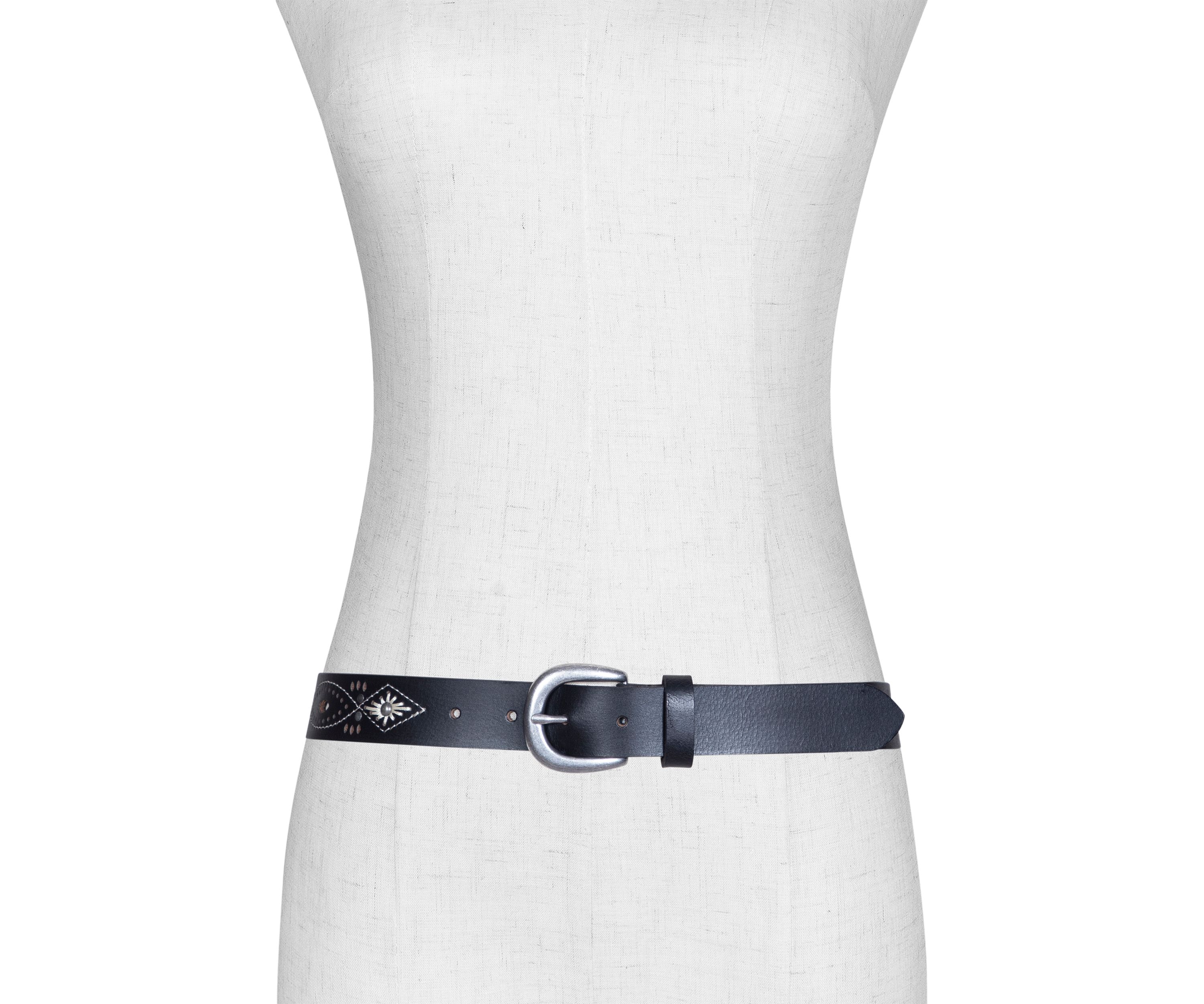 30 Millimeter Belt with Embroidered Perforated Rivots