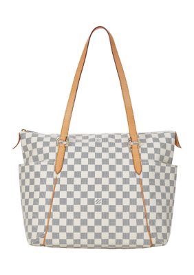 W2C Lv Bag District PM I don't care about the price I rlly want the best  quality with dust bag etc : r/Pandabuy