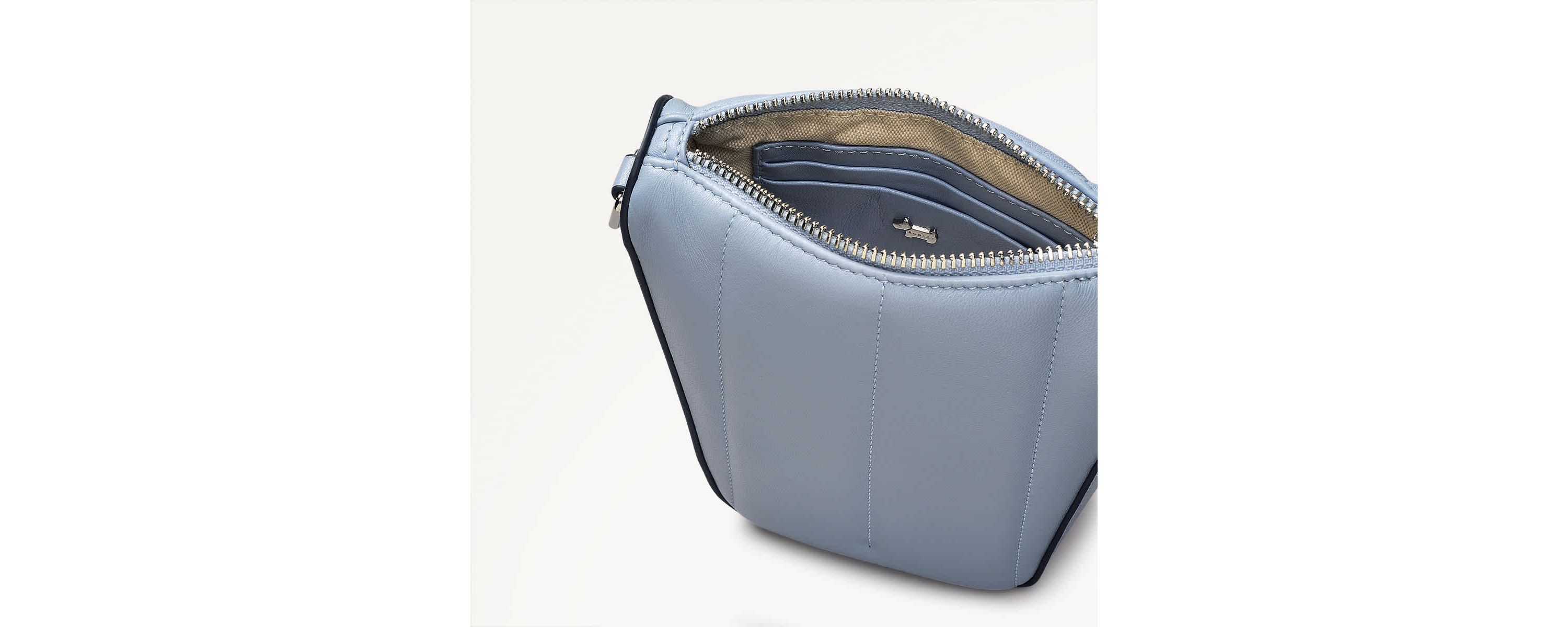 Oak Street Quilt Medium Phone Crossbody