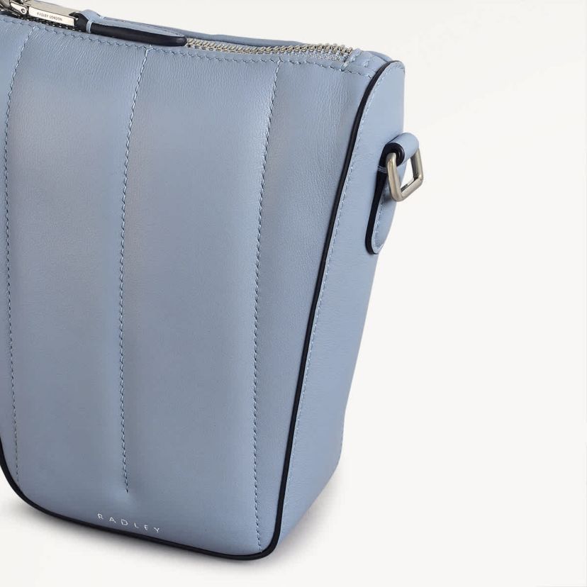 Oak Street Quilt Medium Phone Crossbody
