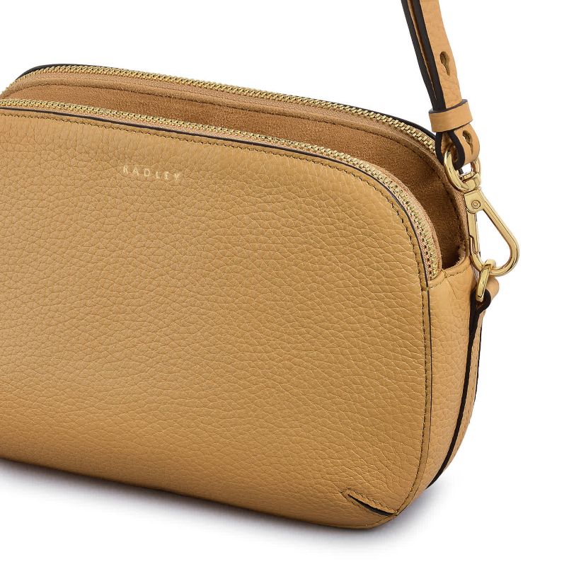 Dukes Place Medium Ziptop Crossbody