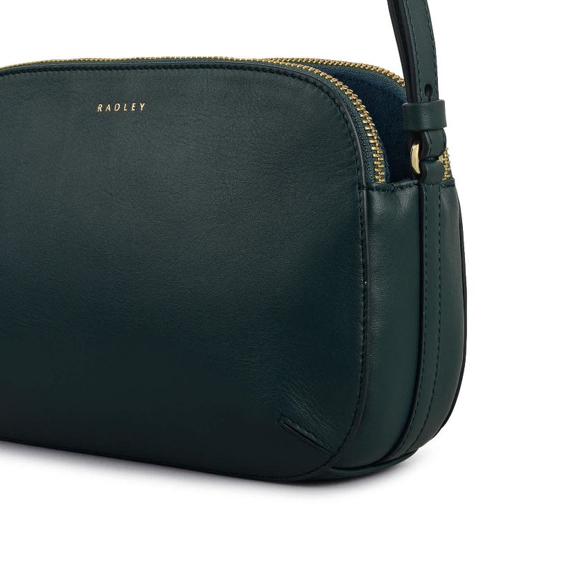 Dukes Place Medium Ziptop Crossbody