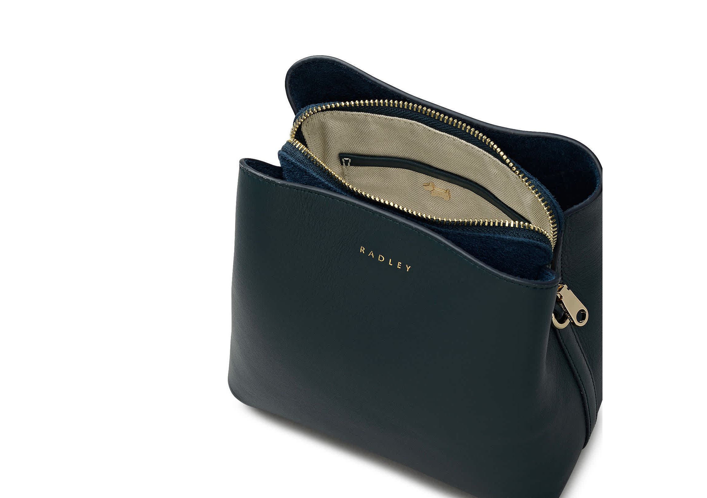 Dukes Place Small Compartment Crossbody
