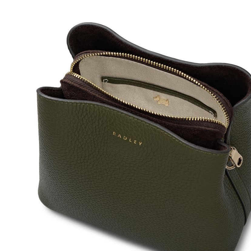 Dukes Place small Compartment Crossbody