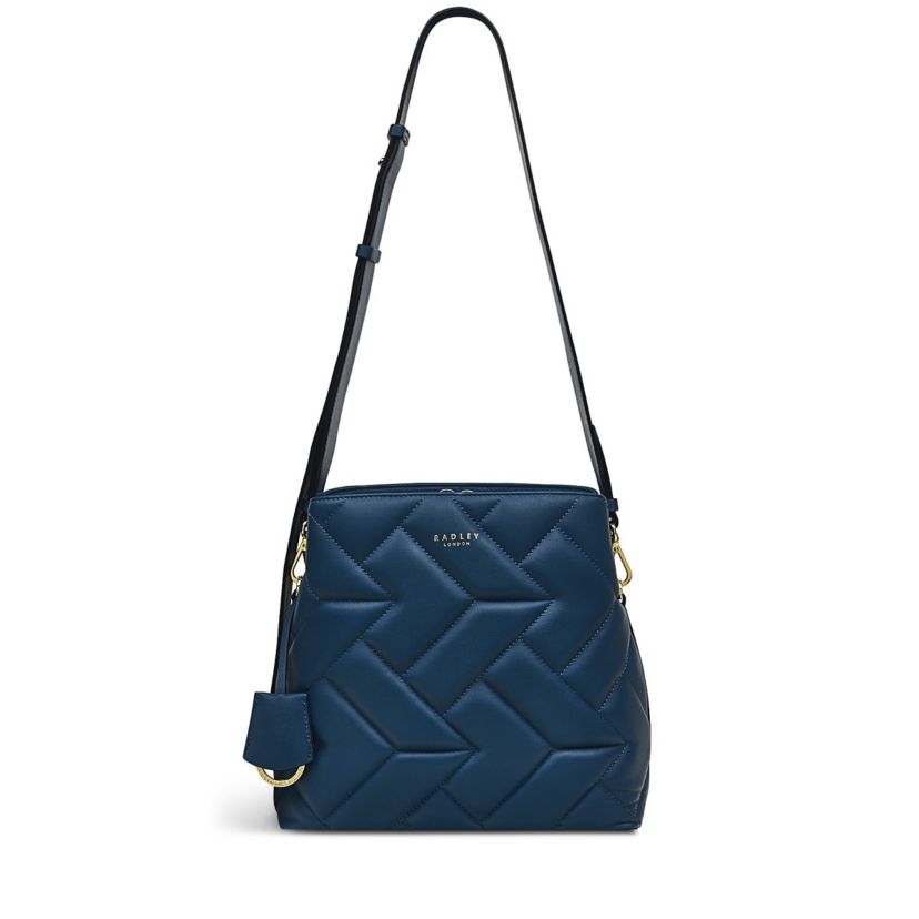 Dukes Place Quilt- Medium Compartment Crossbody