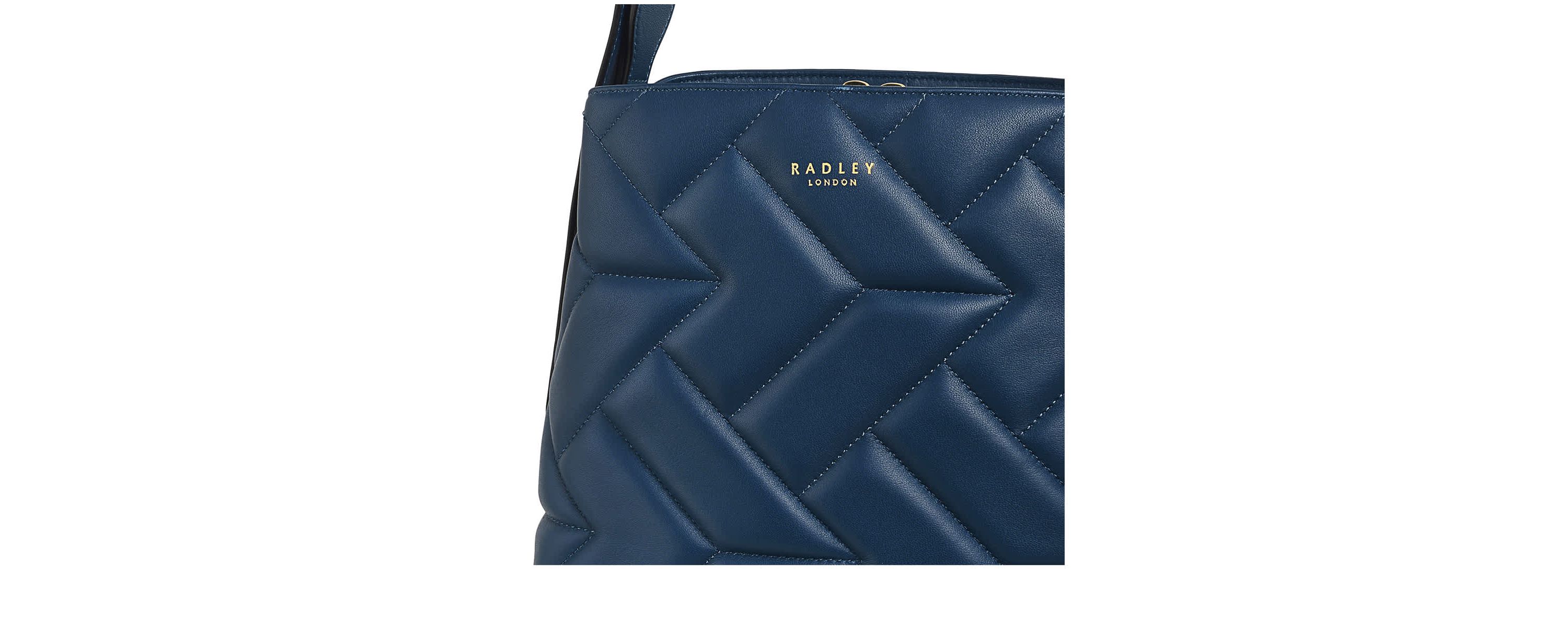 Dukes Place Quilt- Medium Compartment Crossbody