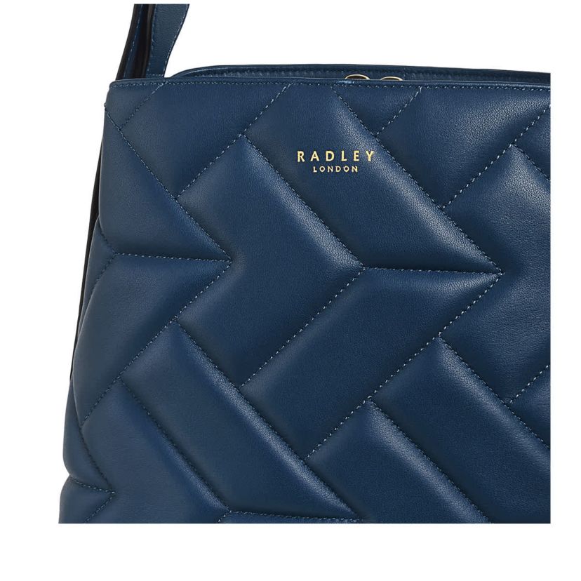 Dukes Place Quilt- Medium Compartment Crossbody