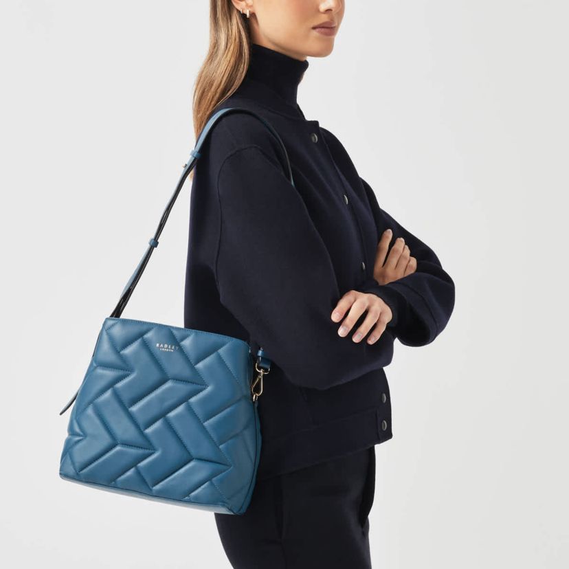Dukes Place Quilt- Medium Compartment Crossbody