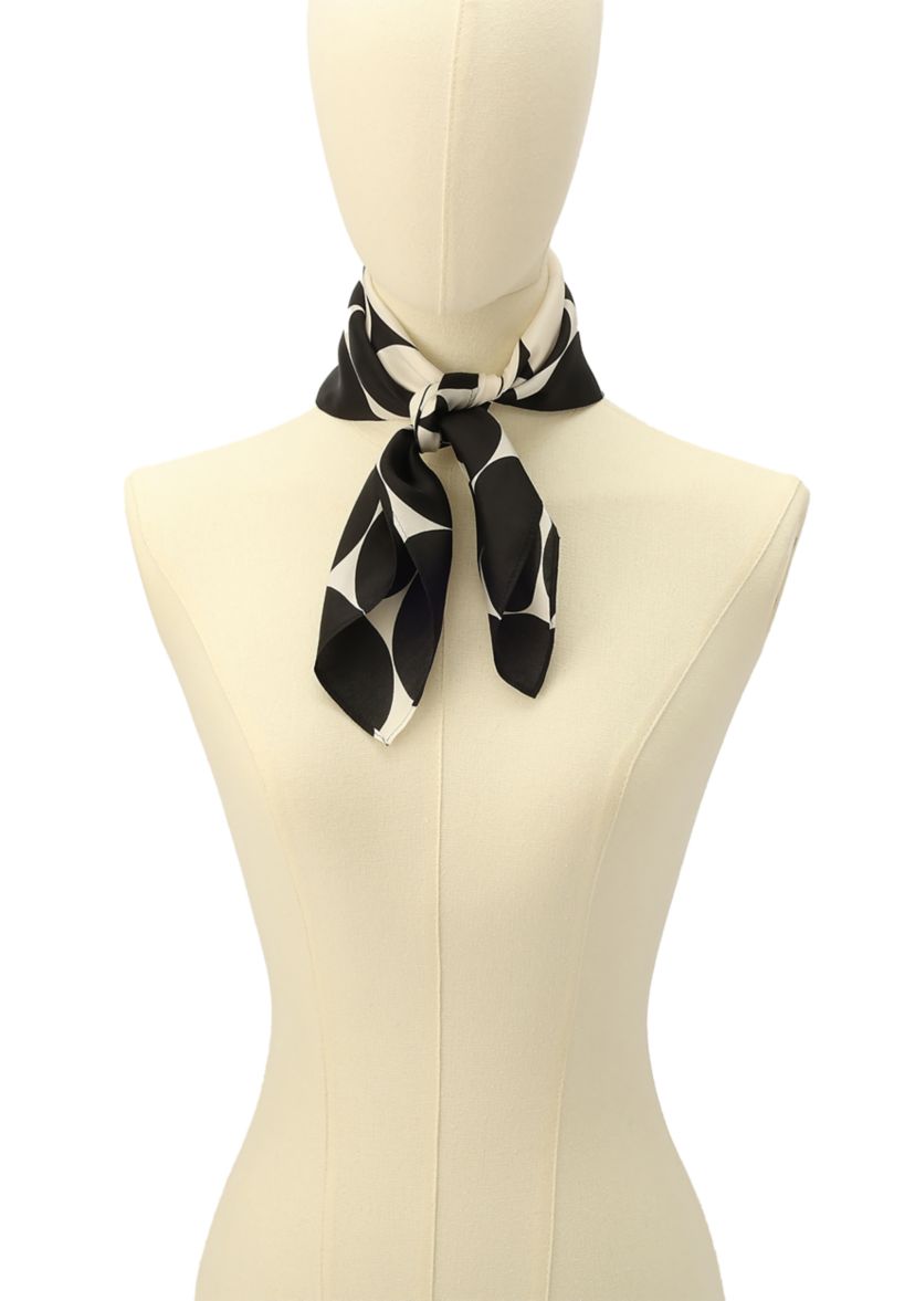 Seasonless Dot Printed Bandana