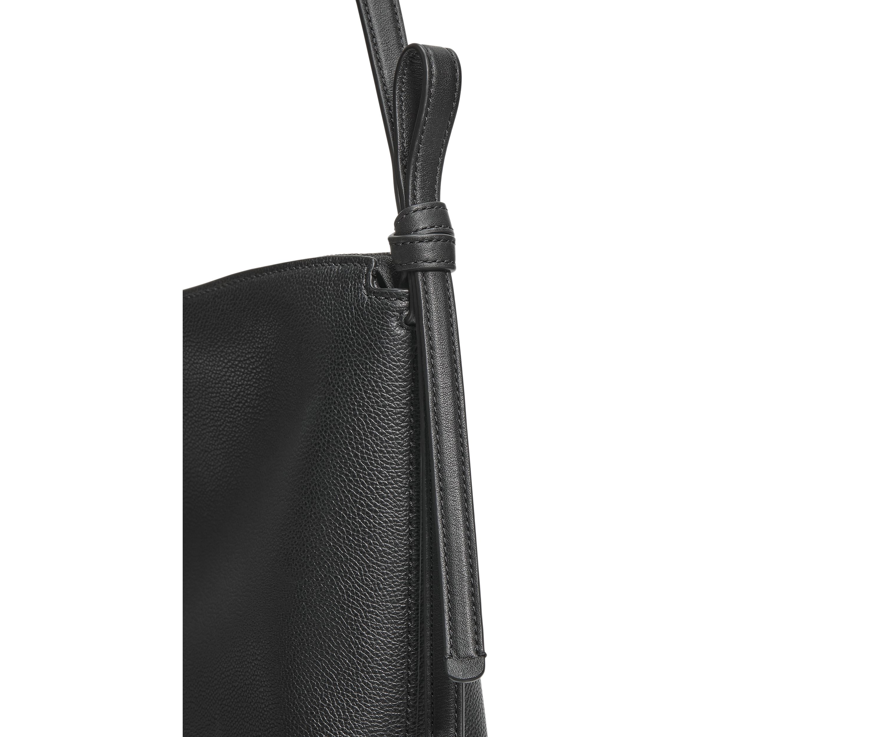 Loop Large Shoulder Bag 