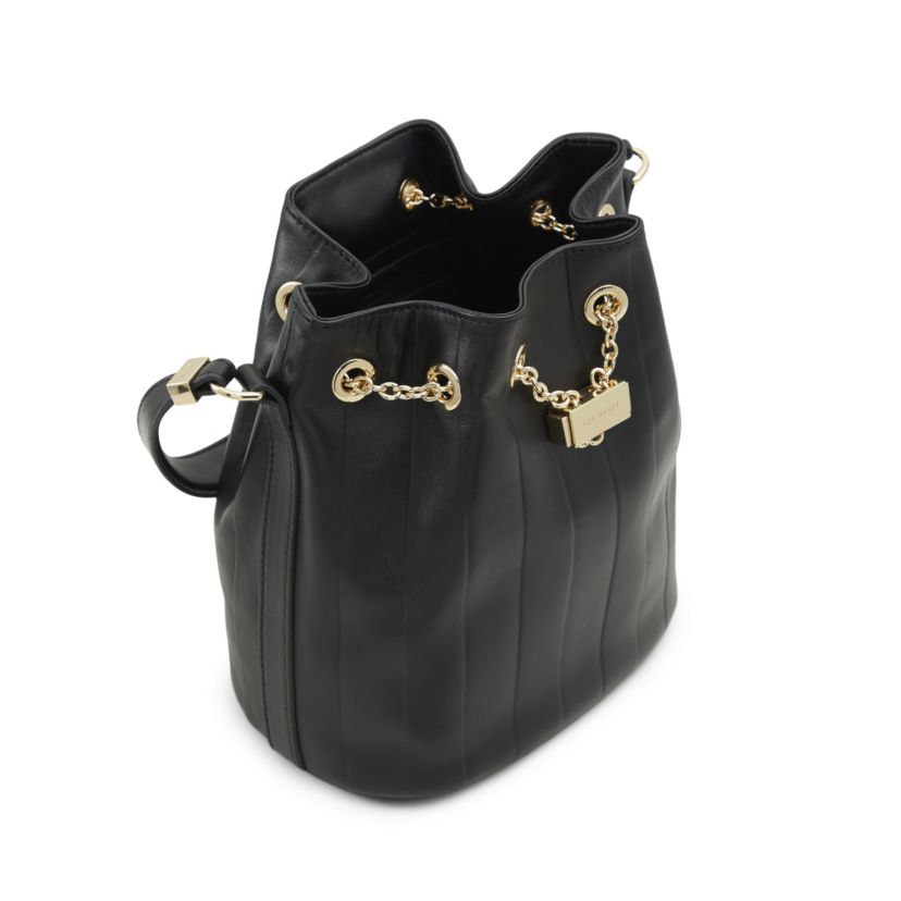 Auryn Bucket