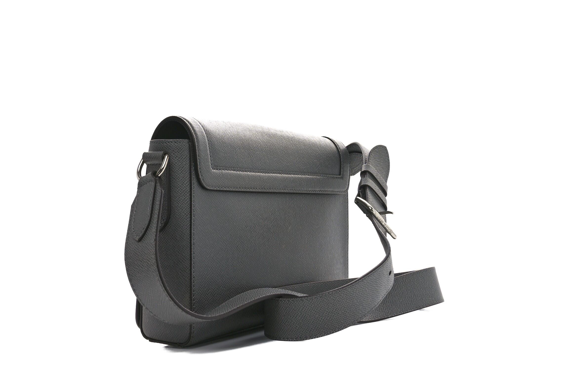 Louis Vuitton Taiga New Flap Messenger Gris -FINAL SALE NO RETURNS