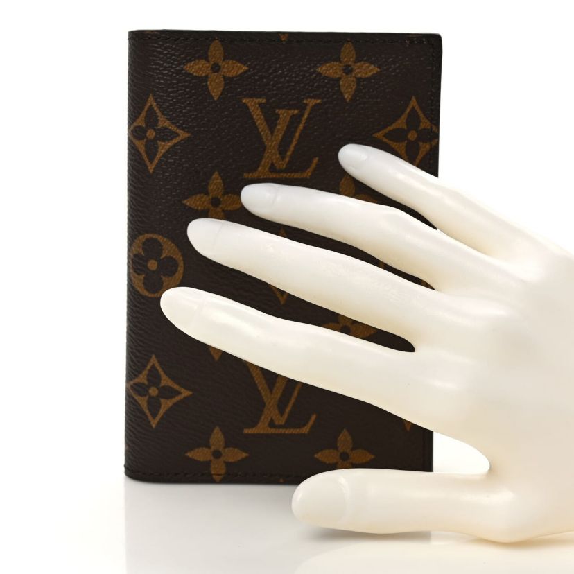 Louis Vuitton Monogram Passport Cover -FINAL SALE NO RETURNS