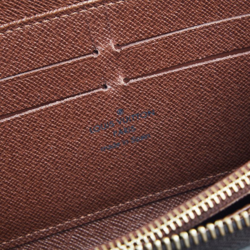 Louis Vuitton Zippy Wallet Monogram -FINAL SALE NO RETURNS