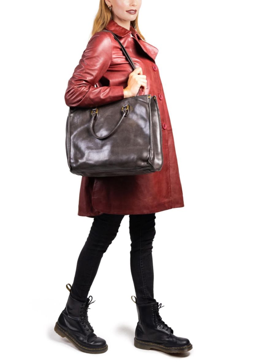 Clivia Carryall Tote