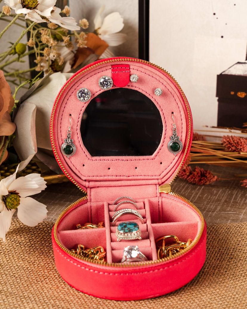 Old Trend Leather Jewelry Box Round