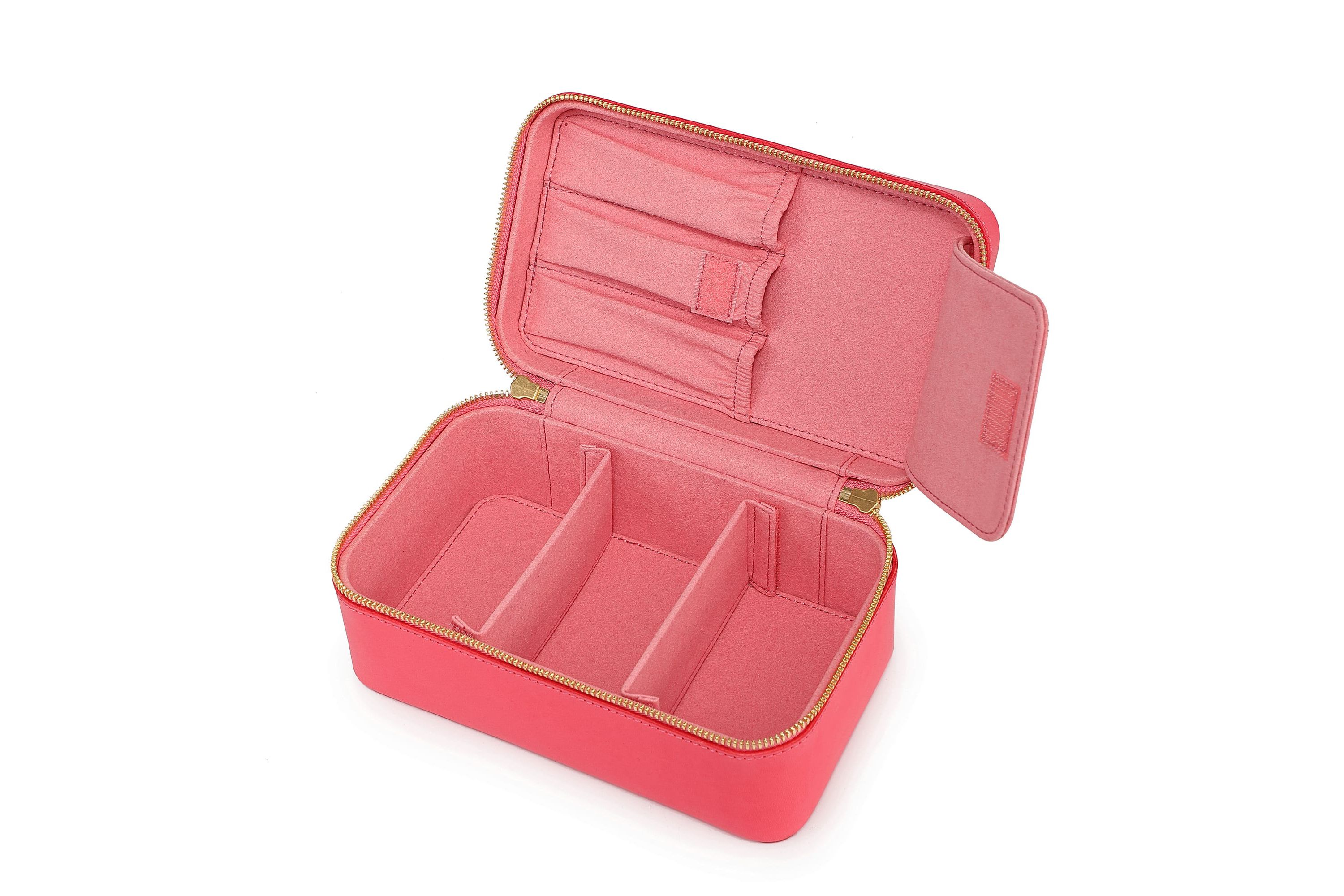 Old Trend Clivia Travel Beauty Box