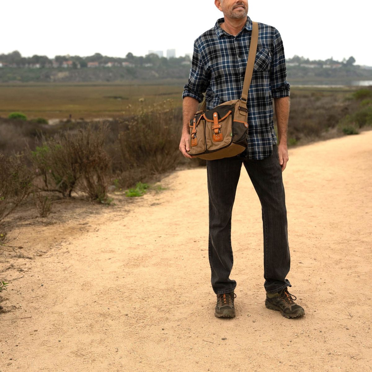 Tapa Two Tone Mail Bag